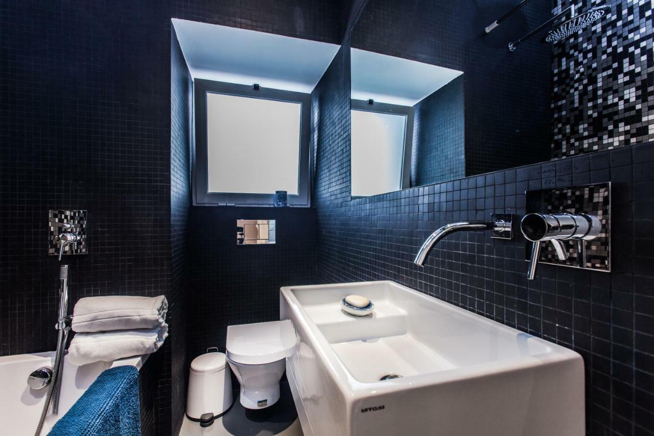 Renovated Apart With Private Courtyard, By Timecooler Lisboa Eksteriør bilde